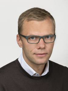 Olari Kontram  